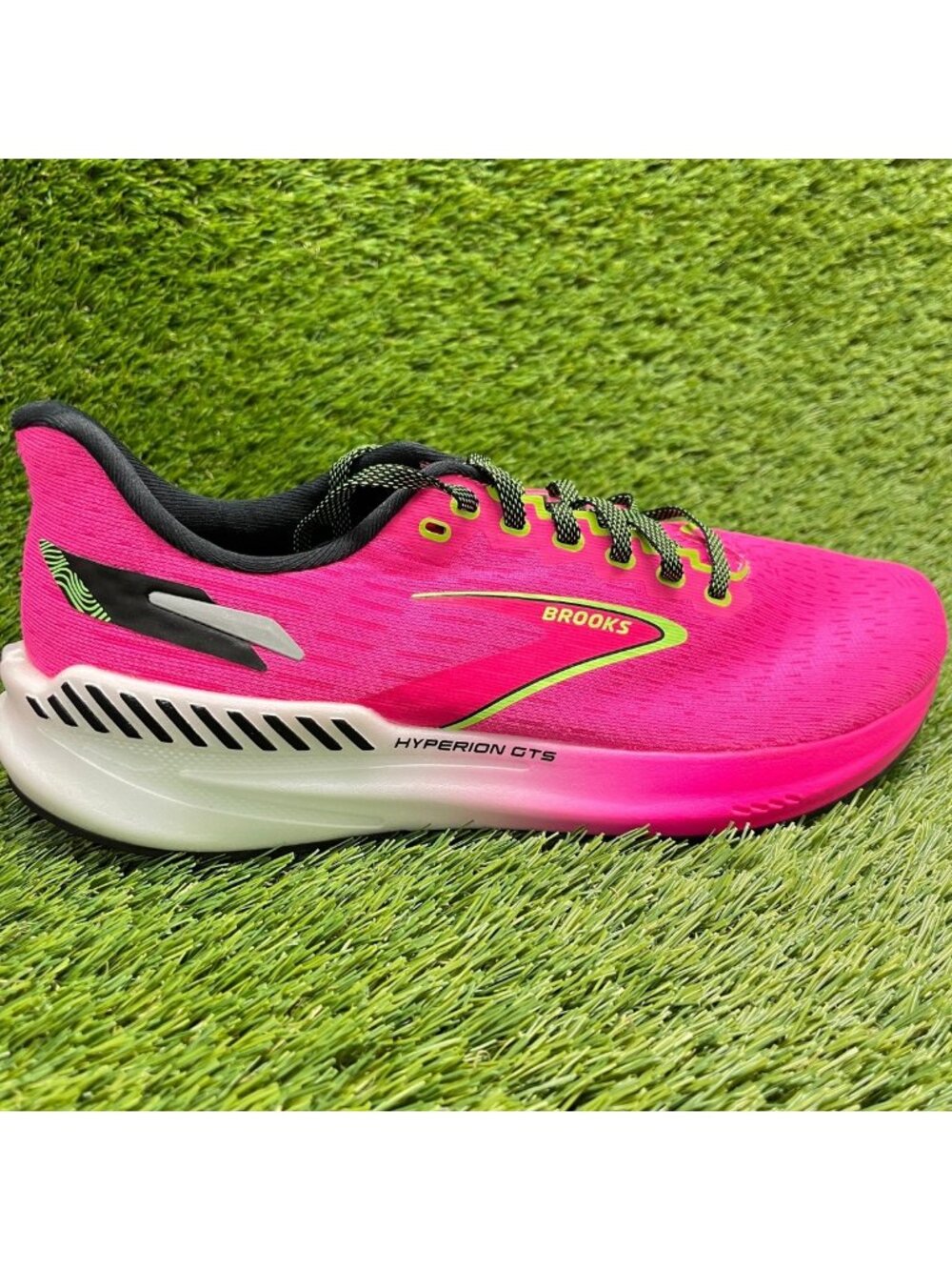 Brooks Hyperion GTS Womens Size 11 Pink White Athletic Running Shoes Sneakers